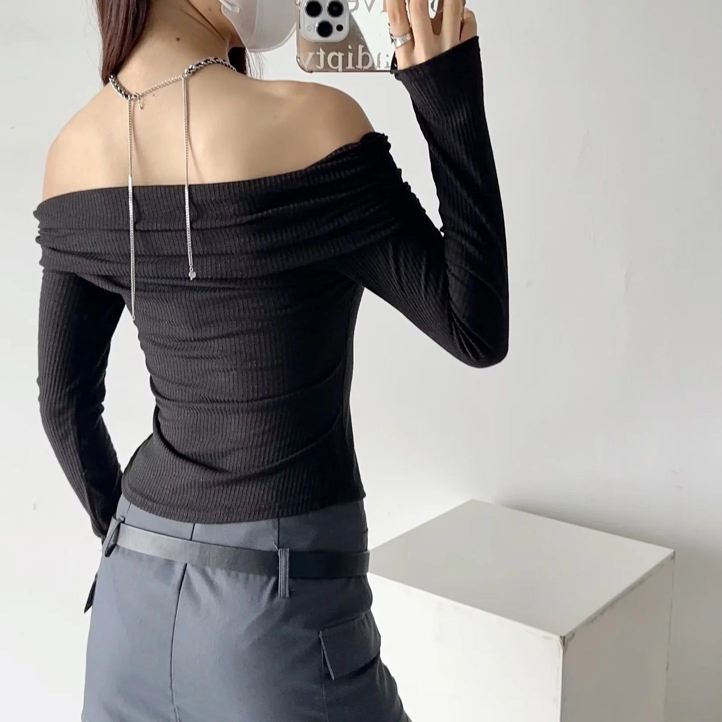 Women's Off-shoulder Long-sleeved Sweater