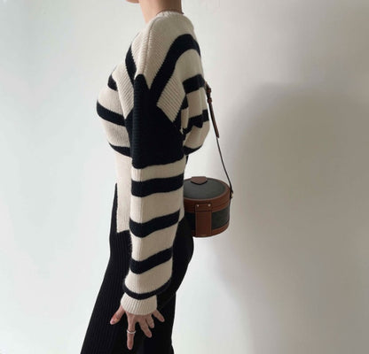 Korean Chic Autumn And Winter Retro Careful Machine Slit Design Sweater